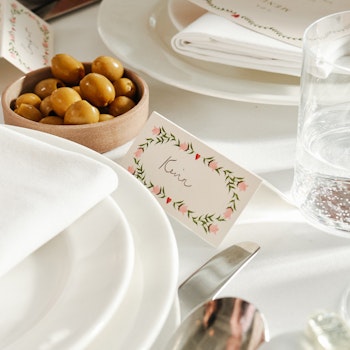 How to make the most of your wedding place cards