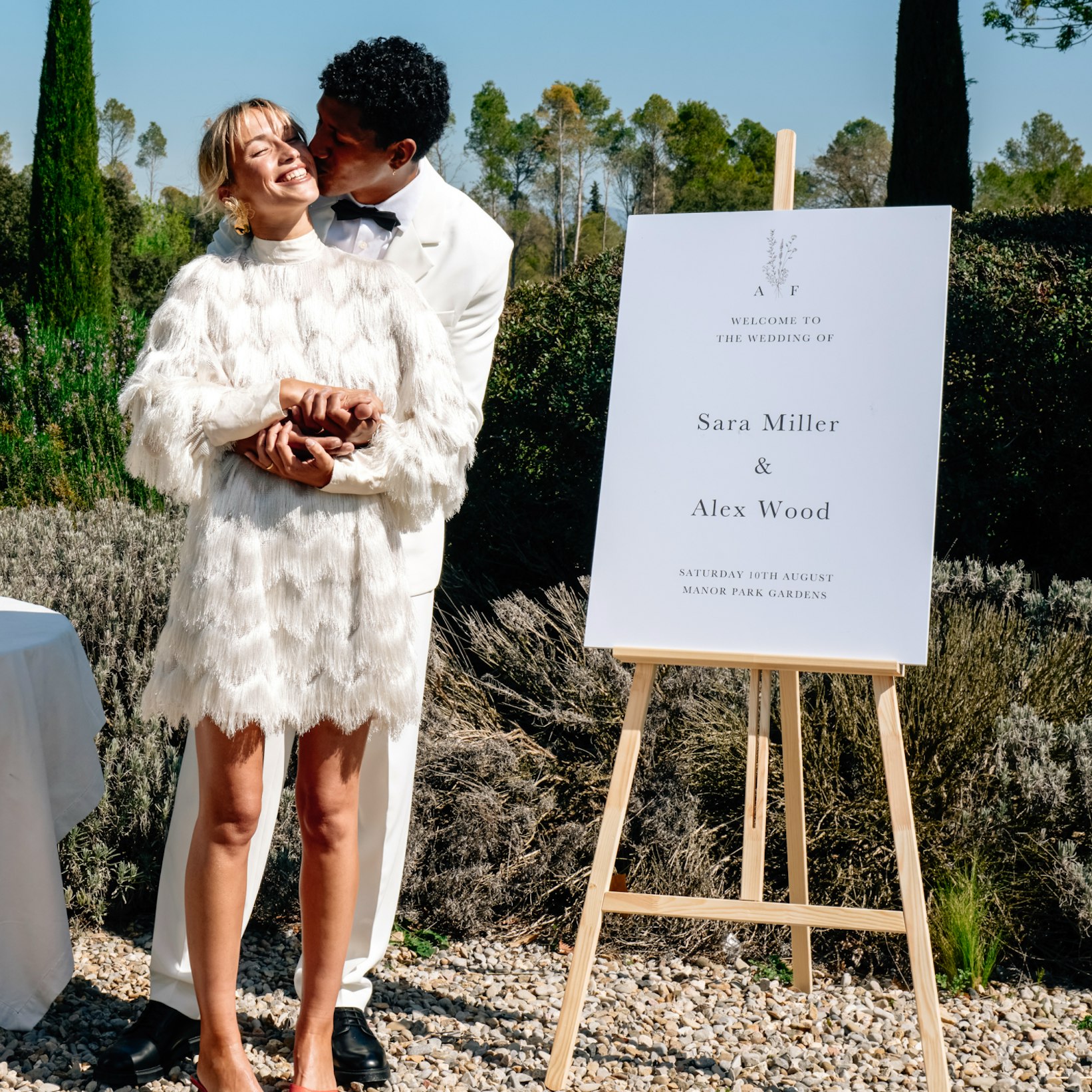 Papier wedding table plans