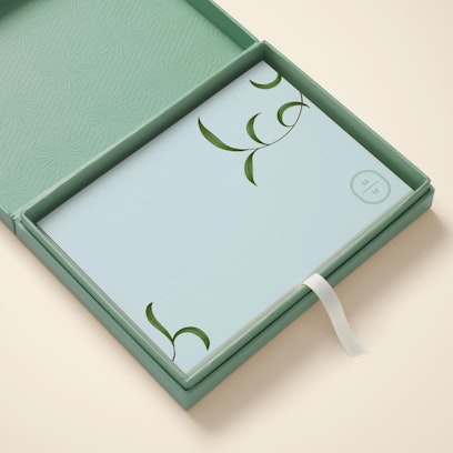 Add a gift box for the perfect gift