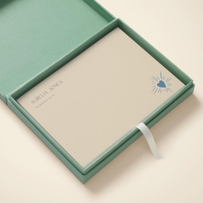 Add a gift box for the perfect gift