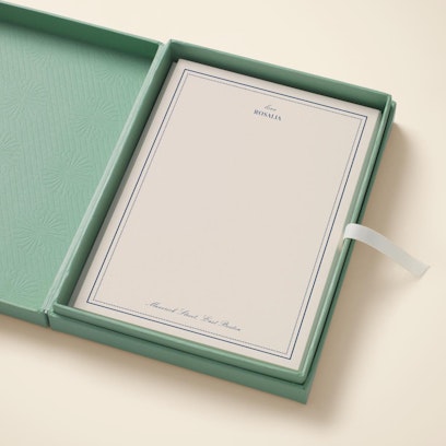 Add a gift box for the perfect gift