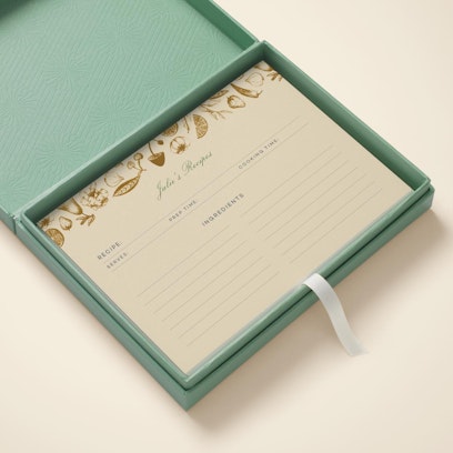 Add a gift box for the perfect gift