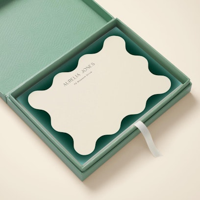 Add a gift box for the perfect gift