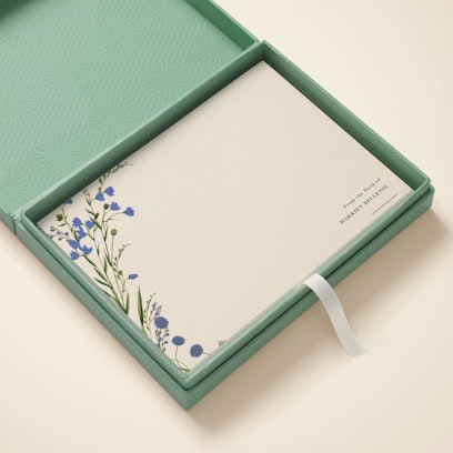 Add a gift box for the perfect gift
