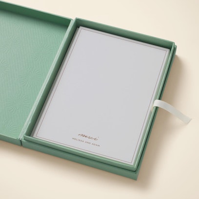 Add a gift box for the perfect gift